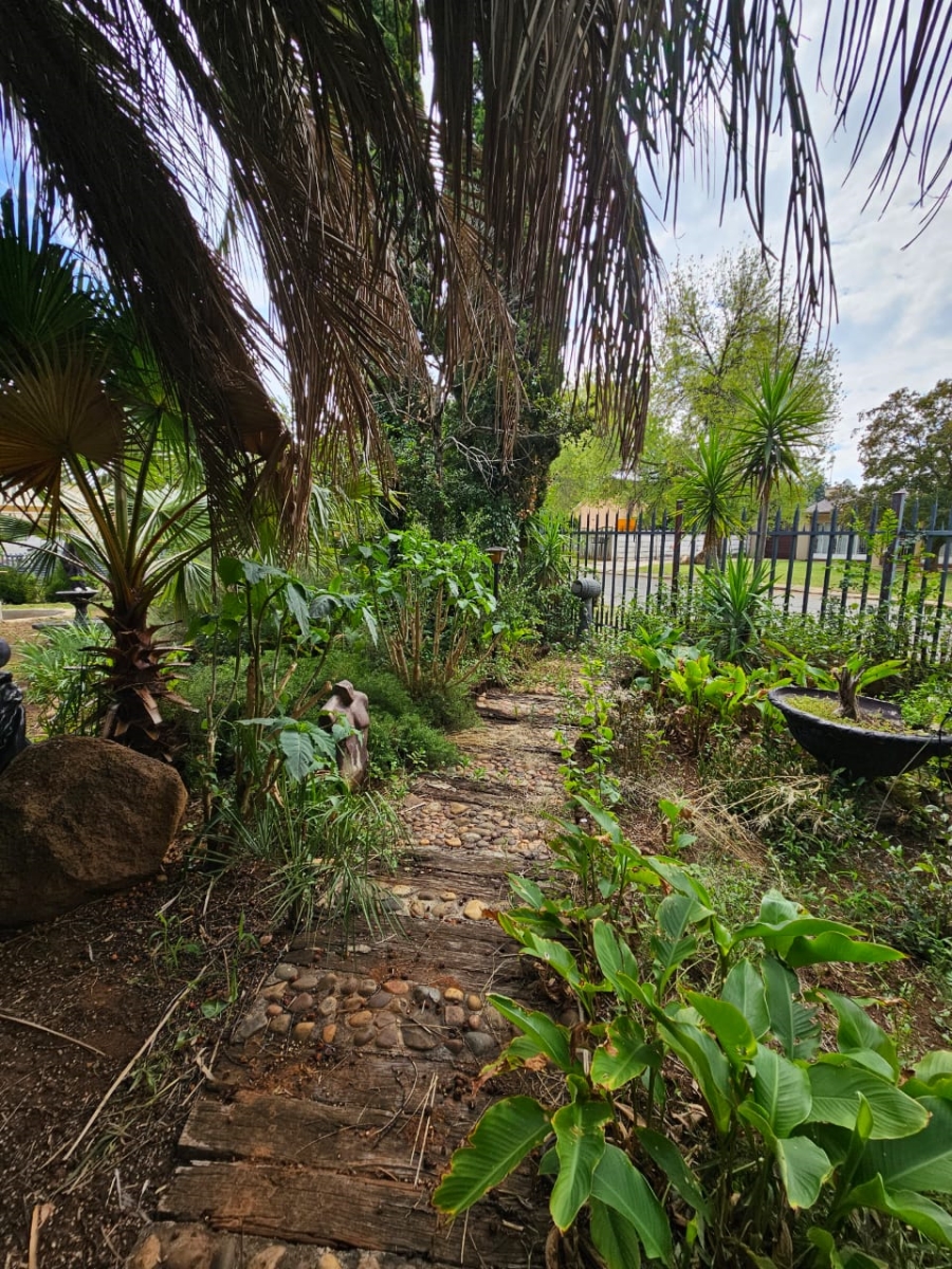 5 Bedroom Property for Sale in Wilkeville North West